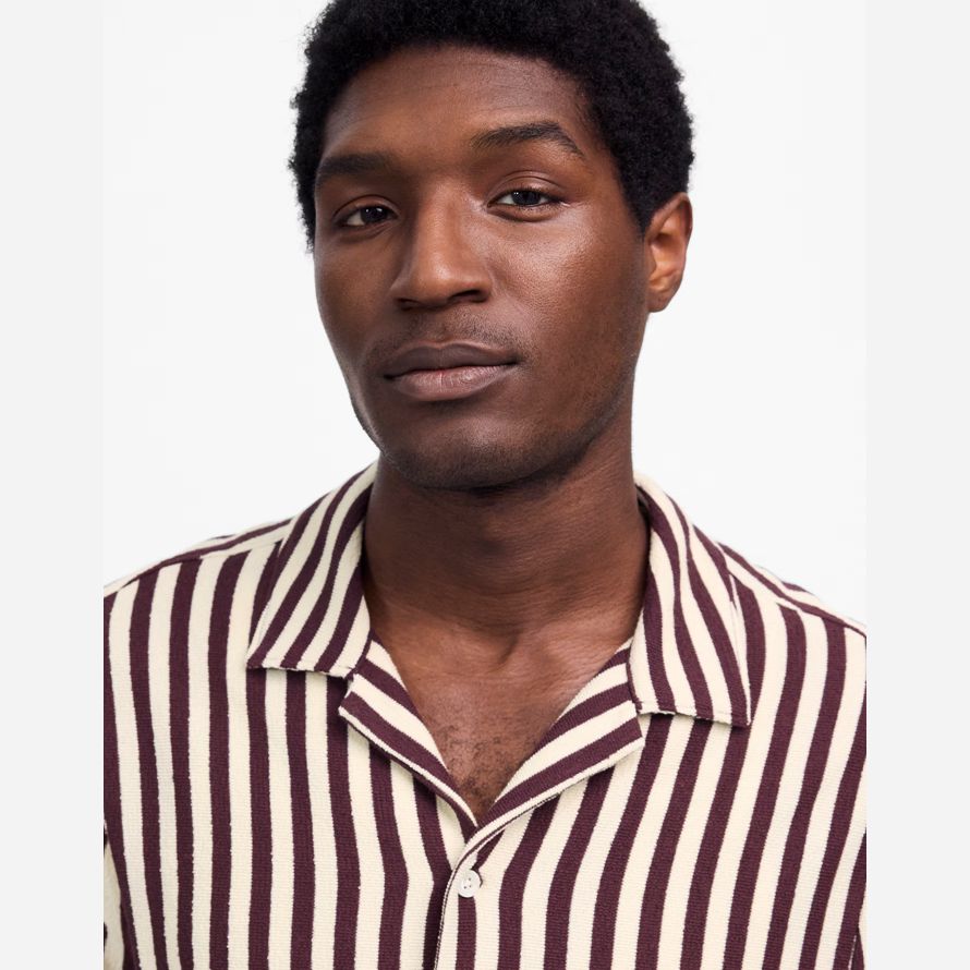 madewell the textured knit camp-kragen herren t-shirts burgund beige