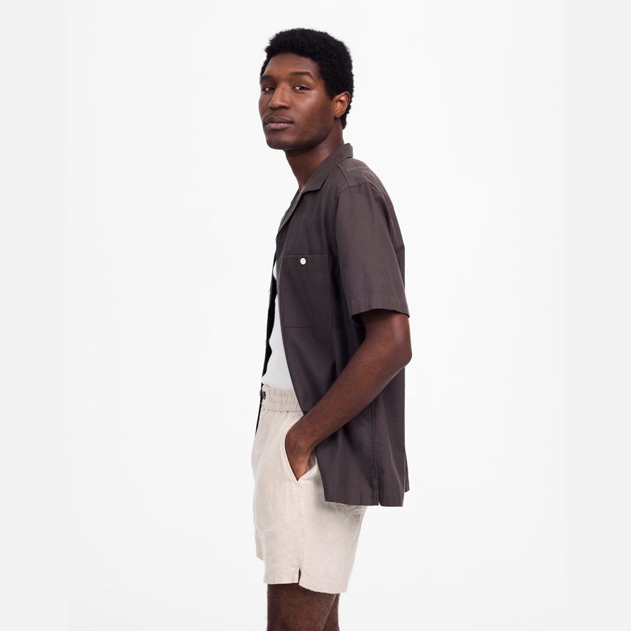 madewell everywear leinen herren shorts beige