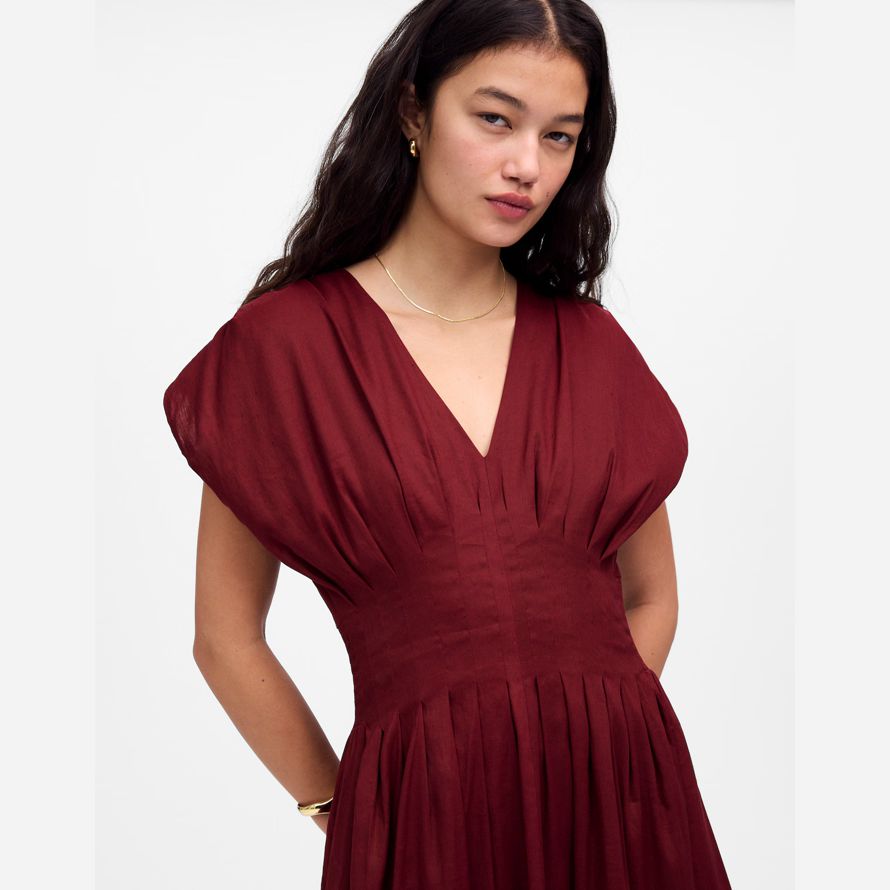 damen madewell plissee v-ausschnitt midi-kleid in burgund