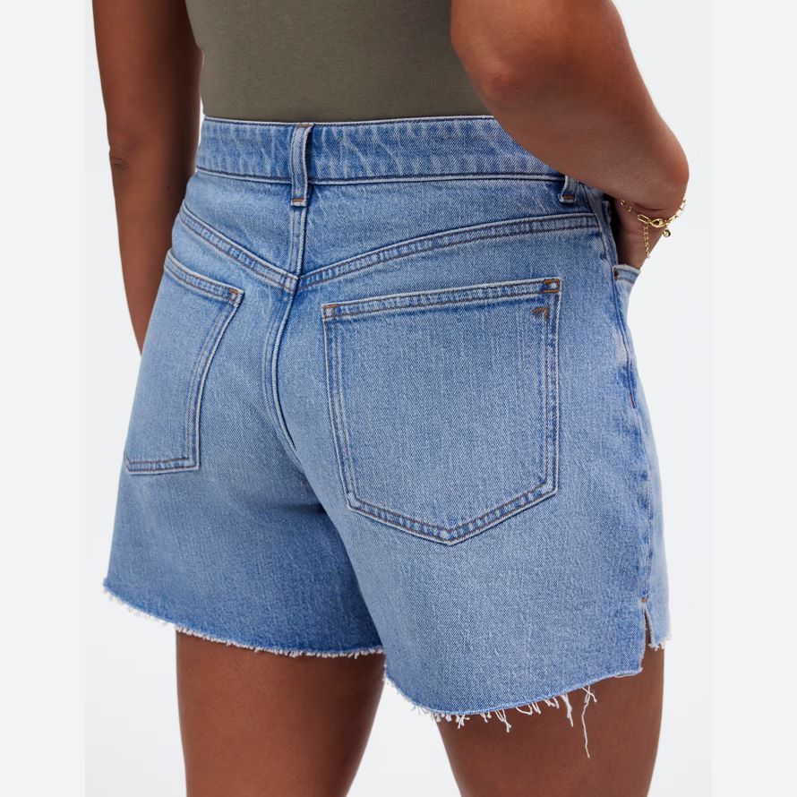 light blue womens madewell dem curvy perfekte vintage-mid-länge denim shorts