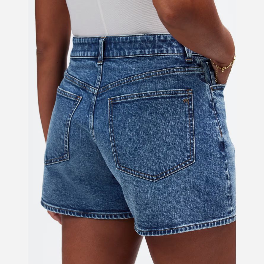 madewell dem curvy perfekte vintage-mid-länge denim-womens-shorts-blue